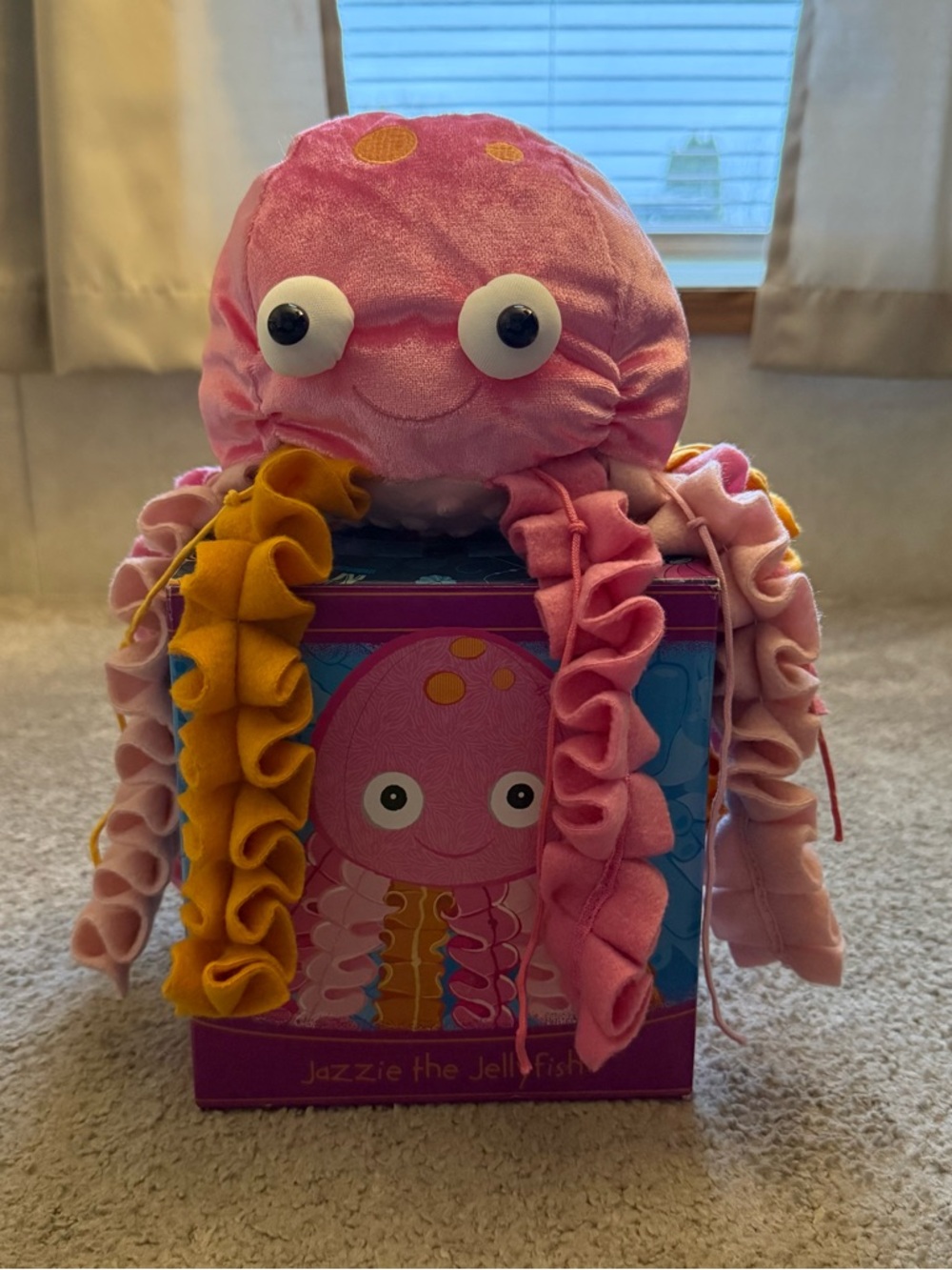 Scentsy Buddy - Jazzie the Jellyfish w/ By The Sea Scent Pak